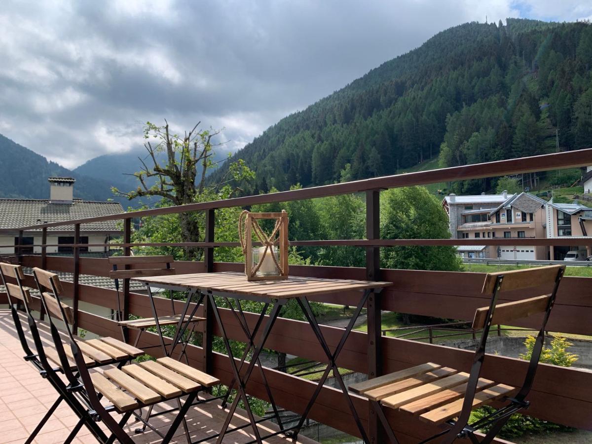 White Rock Apartment Ponte Di Legno Luaran gambar