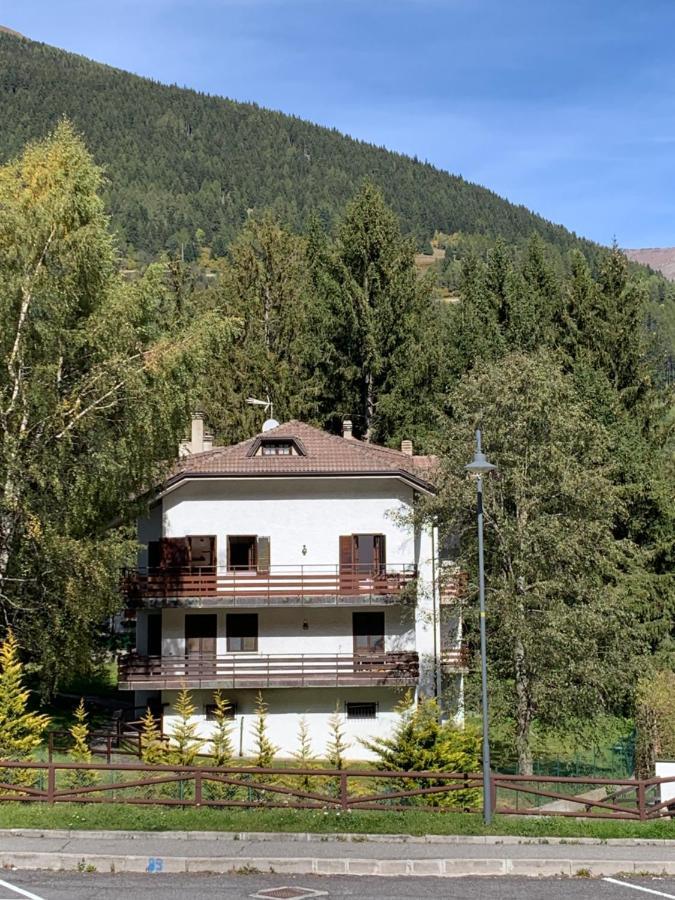 White Rock Apartment Ponte Di Legno Luaran gambar