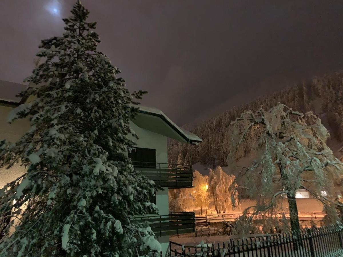 White Rock Apartment Ponte Di Legno Luaran gambar