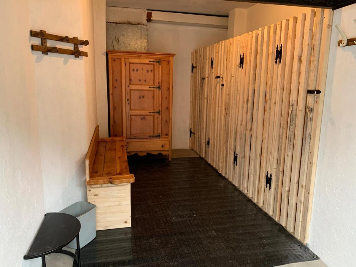 White Rock Apartment Ponte Di Legno Luaran gambar