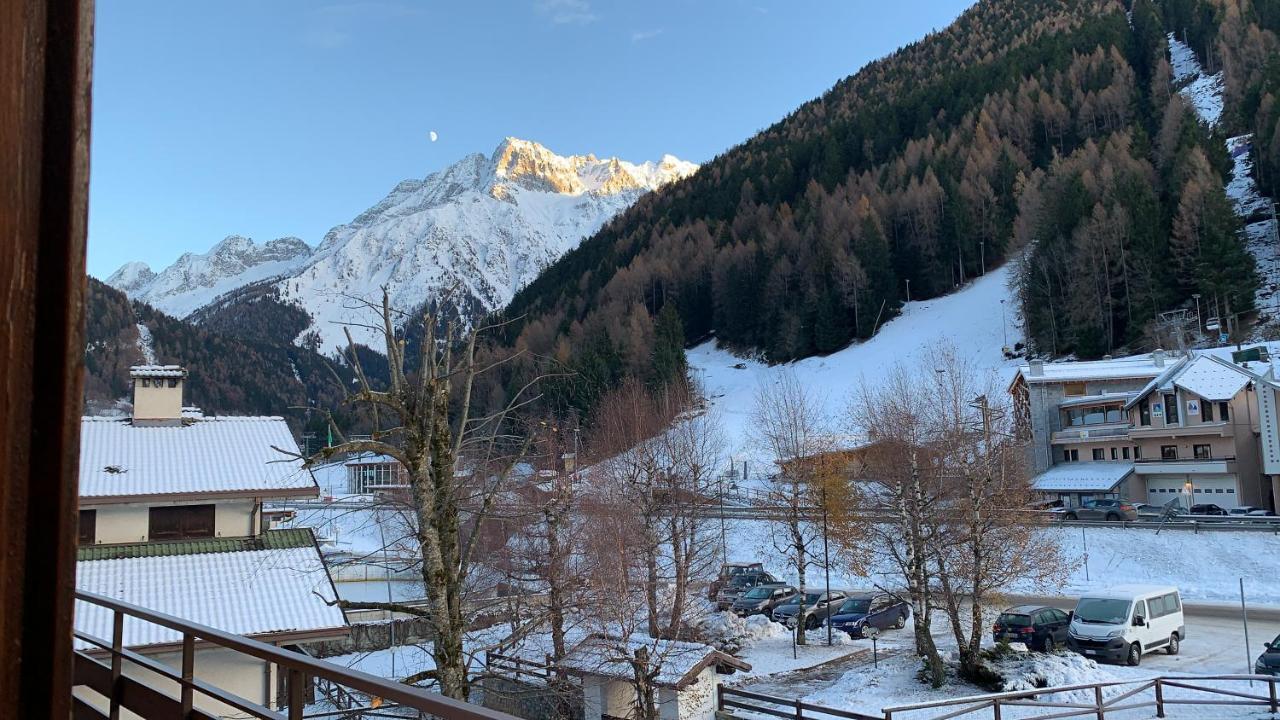 White Rock Apartment Ponte Di Legno Luaran gambar
